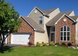 Pre-foreclosure Listing in ALEXANDRA BLVD CRYSTAL LAKE, IL 60014