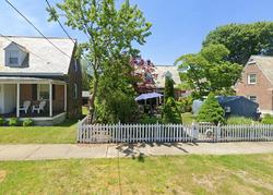 Pre-foreclosure in  HEMLOCK ST Stratford, CT 06615