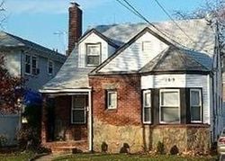 Pre-foreclosure Listing in WINDSOR PKWY HEMPSTEAD, NY 11550