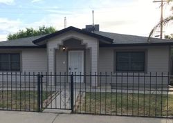 Pre-foreclosure Listing in DOVER ST DELANO, CA 93215