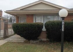 Pre-foreclosure in  S PRINCETON AVE Chicago, IL 60628