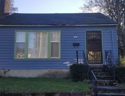 Pre-foreclosure in  NE ROSELAWN ST Portland, OR 97211