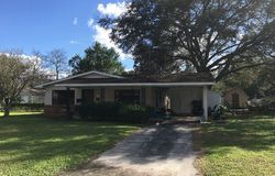 Pre-foreclosure in  NE 45TH PL Ocala, FL 34479