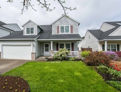 Pre-foreclosure in  NE 12TH AVE Hillsboro, OR 97124