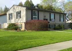 Pre-foreclosure in  E WINTHROP AVE Addison, IL 60101
