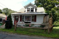 Pre-foreclosure Listing in REED ST LEOMINSTER, MA 01453