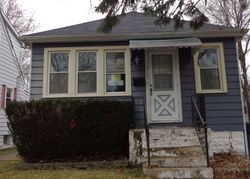 Pre-foreclosure in  W 98TH ST Evergreen Park, IL 60805