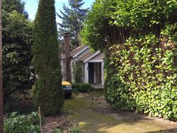 Pre-foreclosure in  MERIDIAN AVE N Seattle, WA 98103