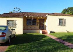 Pre-foreclosure in  PASH E HO WA DR Hialeah, FL 33010