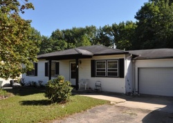 Pre-foreclosure Listing in CHESTNUT ST LAKEWOOD, NJ 08701