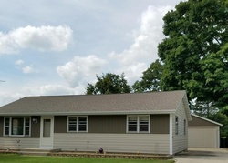 Pre-foreclosure Listing in LINCOLN DR E WEST BEND, WI 53095