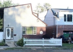 Pre-foreclosure in  BEACON BLVD Keansburg, NJ 07734