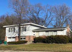 Pre-foreclosure in  PINE ST Deerfield, IL 60015