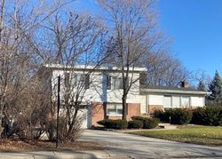 Pre-foreclosure in  PINE ST Deerfield, IL 60015