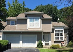Pre-foreclosure in  BONNIE DR Middletown, NJ 07748