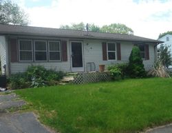 Pre-foreclosure in  DEER RUN RD Meriden, CT 06451