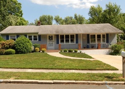 Pre-foreclosure Listing in AARON AVE HOWELL, NJ 07731