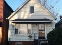 Pre-foreclosure in  S HARPER AVE Chicago, IL 60619