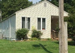 Pre-foreclosure in  W GLENN ST Macon, IL 62544