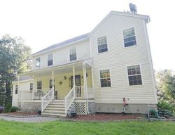 Pre-foreclosure Listing in MUDDY POND RD STERLING, MA 01564