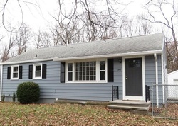 Pre-foreclosure Listing in HELEN ST HAMDEN, CT 06514