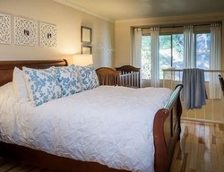 Pre-foreclosure in  HALF MOON LN  Daly City, CA 94015
