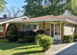 Pre-foreclosure Listing in HIRSCH AVE CALUMET CITY, IL 60409