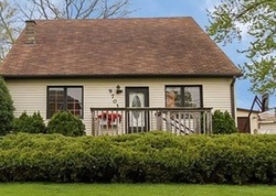 Pre-foreclosure in  IVANHOE AVE Schiller Park, IL 60176