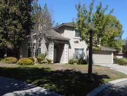 Pre-foreclosure in  N LIGHTHOUSE DR Fresno, CA 93730