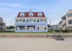 Pre-foreclosure in  SEAVIEW AVE Milford, CT 06460