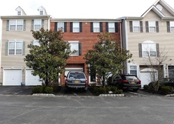 Pre-foreclosure Listing in MEADOW LN NANUET, NY 10954