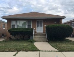 Pre-foreclosure in  E 93RD ST Chicago, IL 60617