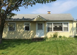 Pre-foreclosure Listing in RONZHEIMER AVE SAINT CHARLES, IL 60174