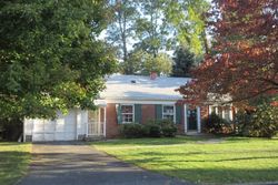 Pre-foreclosure in  HORSESHOE BND New Windsor, NY 12553