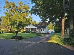 Pre-foreclosure Listing in JANEWAY AVE MOORESTOWN, NJ 08057