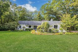 Pre-foreclosure in  LINDEN TREE RD Wilton, CT 06897