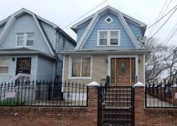 Pre-foreclosure in  97TH AVE South Richmond Hill, NY 11419