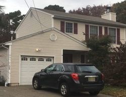 Pre-foreclosure in  STERN AVE Manahawkin, NJ 08050