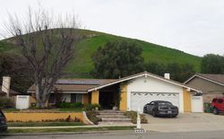 Pre-foreclosure Listing in SMOKE TREE AVE OAK PARK, CA 91377