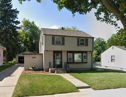 Pre-foreclosure in  N 19TH PL Milwaukee, WI 53209
