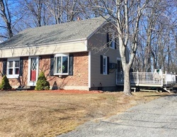 Pre-foreclosure Listing in CARRON LN OXFORD, MA 01540