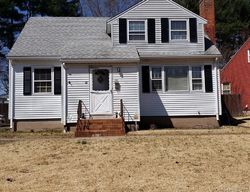 Pre-foreclosure in  OAK ST East Hartford, CT 06118