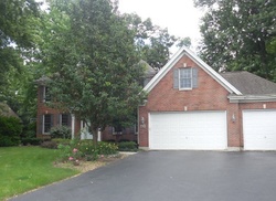 Pre-foreclosure in  LONG OAK DR West Chicago, IL 60185