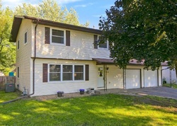 Pre-foreclosure in  2ND ST N Saint Paul, MN 55109