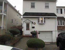 Pre-foreclosure in  BIRCH RD Staten Island, NY 10303