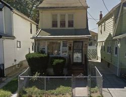 Pre-foreclosure Listing in 175TH ST JAMAICA, NY 11434