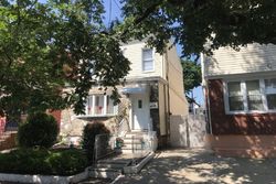 Pre-foreclosure Listing in 78TH ST WOODHAVEN, NY 11421