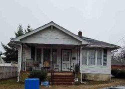  E Powell St, Millville NJ