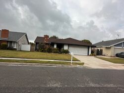 Pre-foreclosure in  HEMLOCK ST Rancho Cucamonga, CA 91730