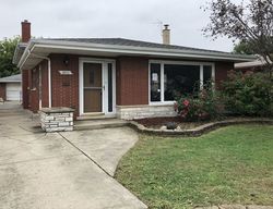 Pre-foreclosure in  S FRANCISCO AVE Evergreen Park, IL 60805